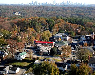 vinngings ga aerial shot and there is atlanta skyline in the background
